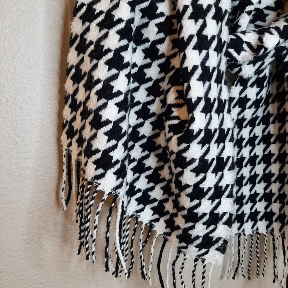 Softer Than Cashmere Scarf 64" x 12" Super Soft Houndstooth Print Korea Fringed - Picture 3 of 6